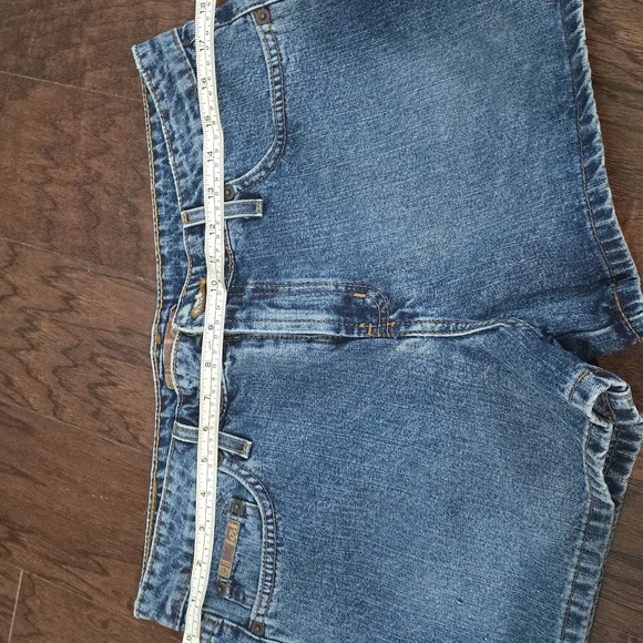 NWOT L.E.I JEAN SHORTS - Picture 5 of 7